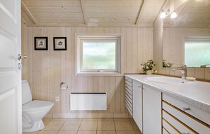 Shower - 2 bedroom gorgeous home in Slagelse (Slagelse)