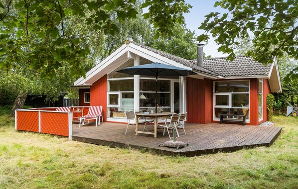 Outdoor dining - 2 bedroom gorgeous home in Slagelse (Slagelse)