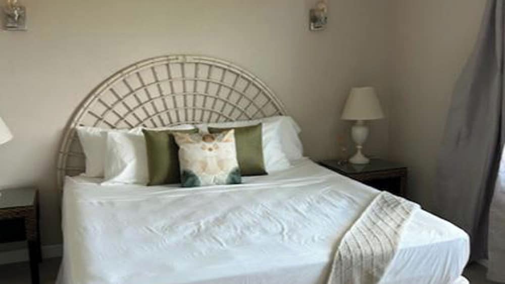 Welcome To Hope Winds, A Charming 2,500 Sq. Ft. Ranch-style House On A Serene 4-acre Property. - Barbade