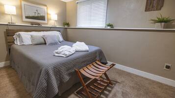 1 Schlafzimmer, BĂŒgeleisen/BĂŒgelbrett, WLAN, BettwĂ€sche