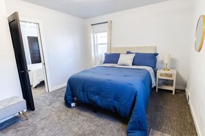 2 soverom, strykejern/-brett, wi-fi og sengetøy