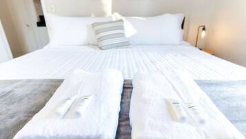 2 chambres, fer et planche Ă repasser, Wi-Fi, draps fournis