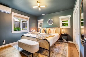 2 bedrooms, iron/ironing board, free WiFi, bed sheets - Perch - Ballard Delight: Great Ballard location! 2 Spacious Houses w/parking (Seattle)