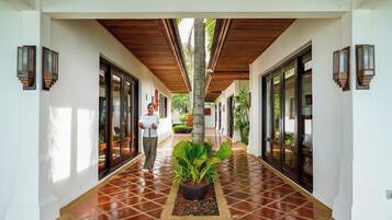 Hibicus-4 BR Villa | Terrace/patio