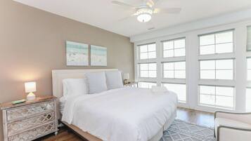 3 bedrooms, desk, iron/ironing board, travel crib