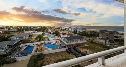 Sojourns Beach Views & Pool Family Home Sleeps 9