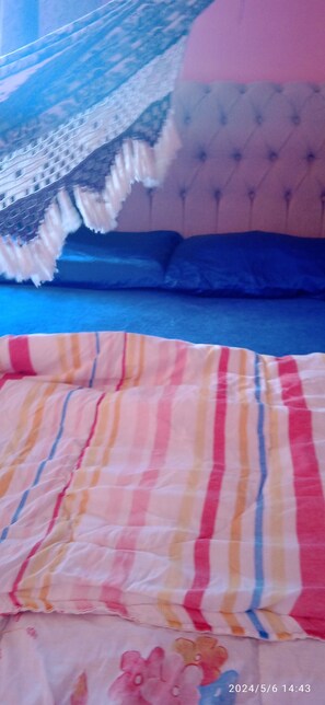 4 bedrooms, WiFi, bed sheets