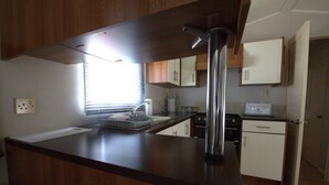 Private kitchen - WR2 Marlie Holiday Park (Kent)
