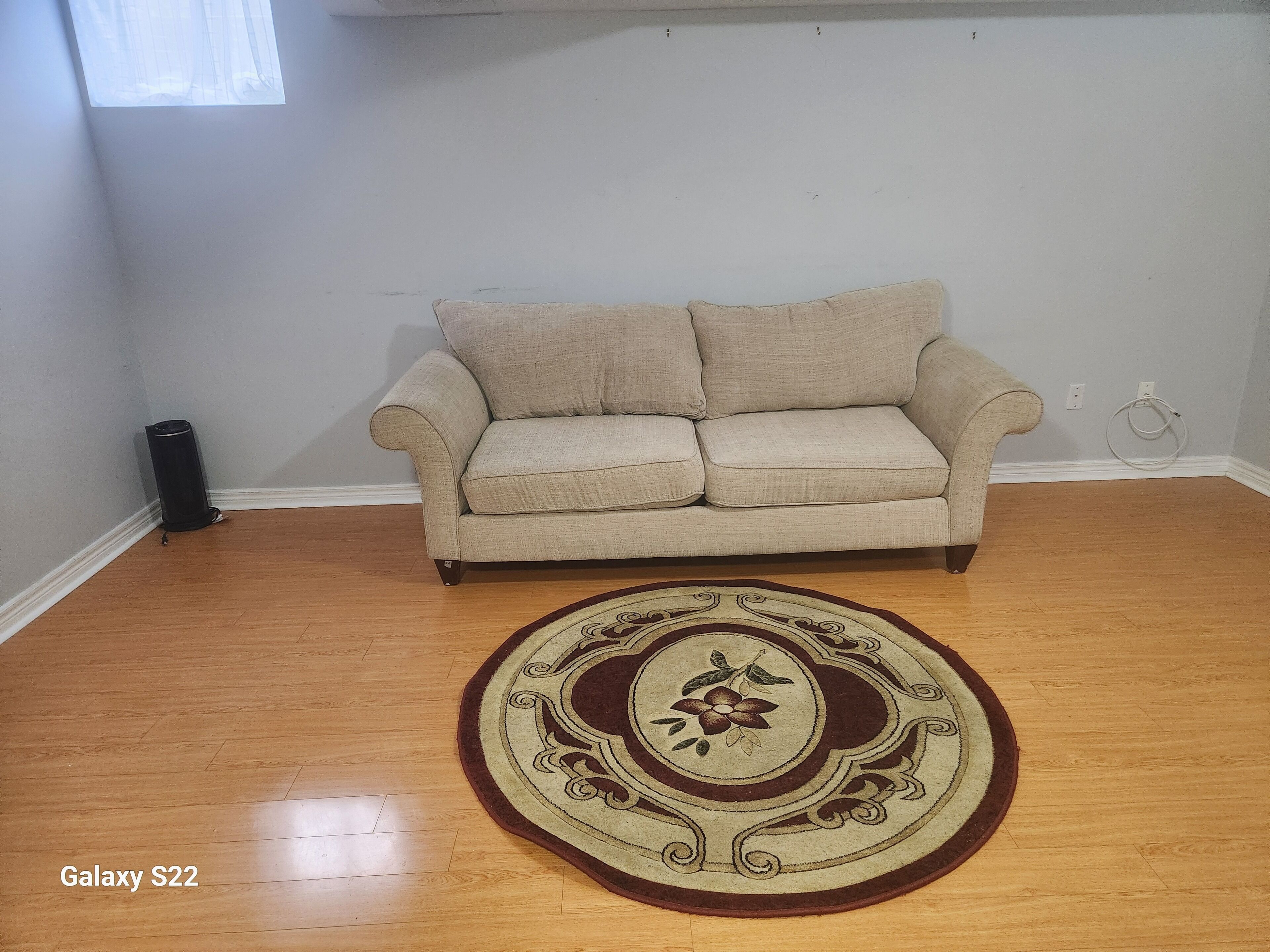 Téléviseur connecté, foyer, lecteur de DVD, sélection de films