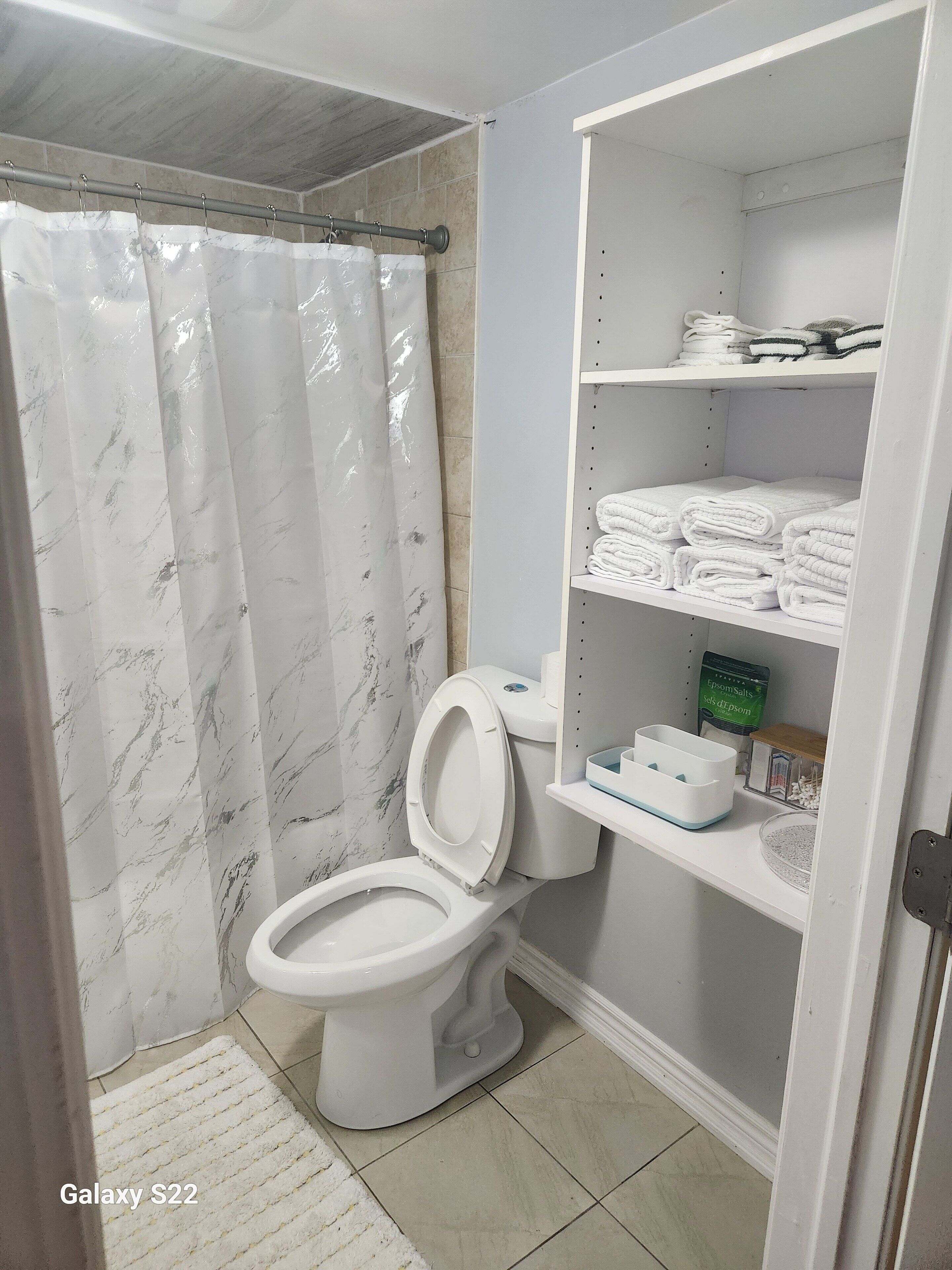 Towels, soap, shampoo, toilet paper