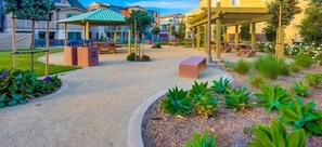 تناول الطعام بالخارج