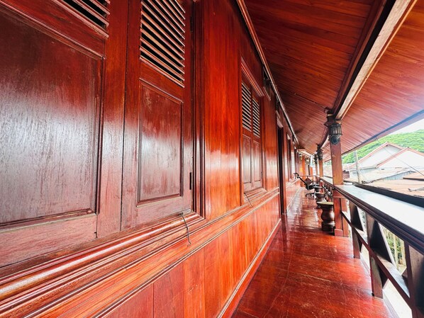 Habitación doble estándar, vista a la ciudad | Terraza o patio