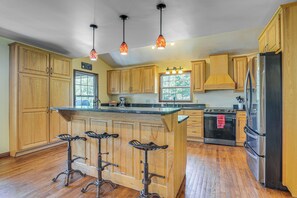 Refrigerador, microondas, parrilla de estufa y lavavajillas 