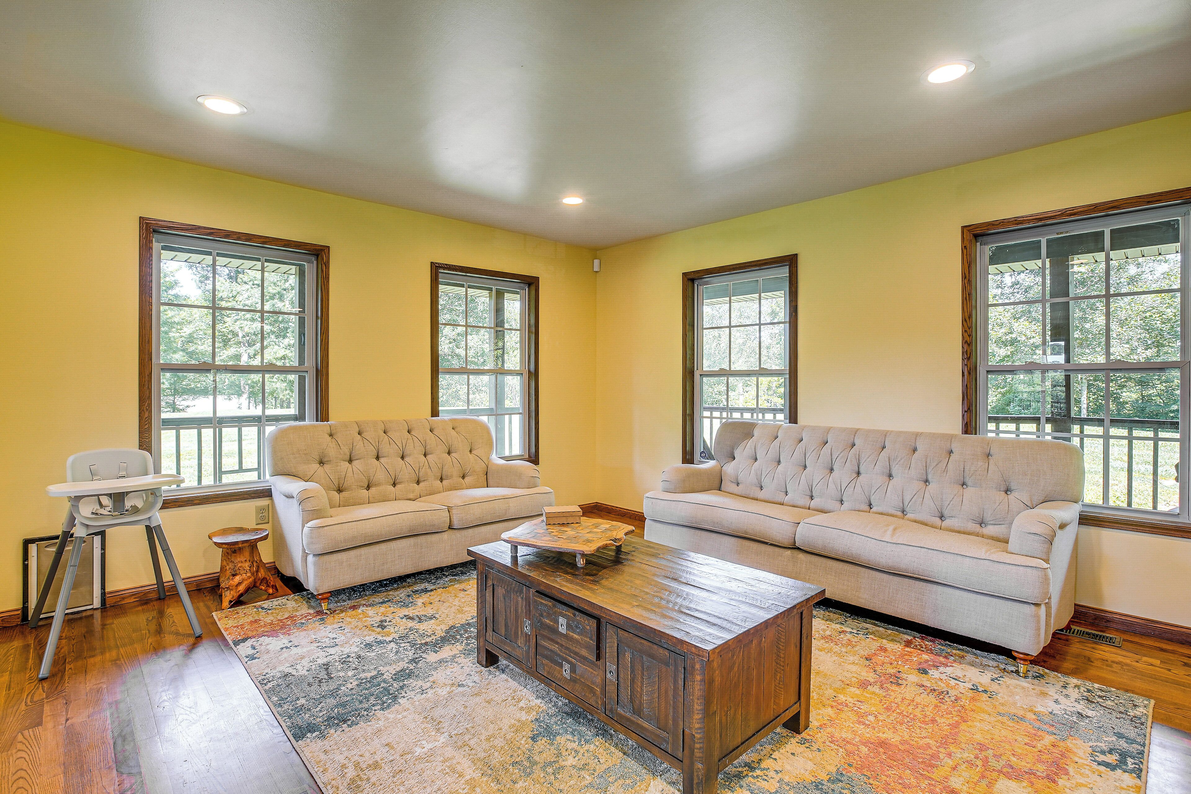 Télévision, cheminée, jeux vidéo, baby-foot