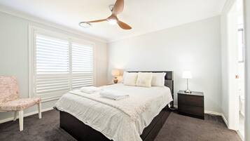 4 chambres, fer et planche Ă repasser, lit parapluie, Wi-Fi