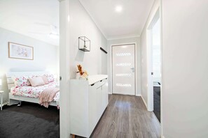 4 間睡房、熨斗/熨衫板、可攜式嬰兒床、Wi-Fi