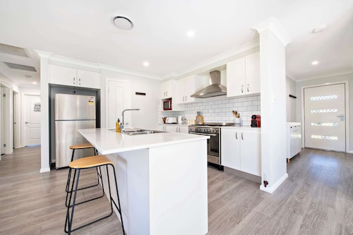 Magnolia Entertainer - Firepit, Pets Welcome