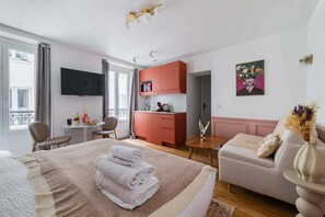 Bügeleisen/Bügelbrett, WLAN, Bettwäsche