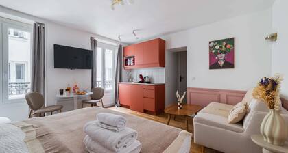 Grand studio refait a neuf Paris 16 - 4P