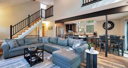 Lake Harmony Retreat | Game Room, Hot Tub, Dogs OK