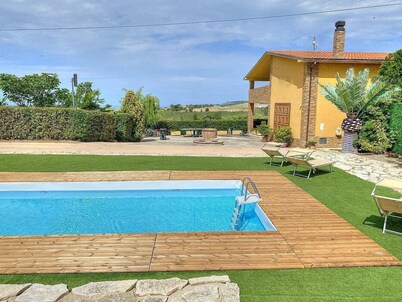 Villa Valente: A welcoming villa situated in the heart of the Molisan countryside, with Free WI-FI.