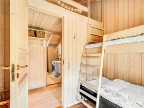 5 bedrooms, WiFi