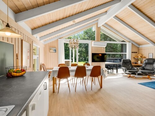 "Amundi" - 500m from the sea by Interhome