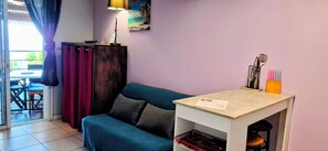 Télévision, table de tennis de table