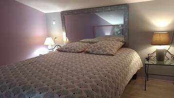 1 Schlafzimmer, BĂŒgeleisen/BĂŒgelbrett, Reisekinderbett, kostenloses WLAN