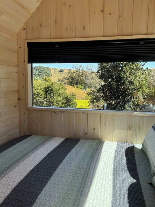 1 bedroom, travel crib, free WiFi, bed sheets