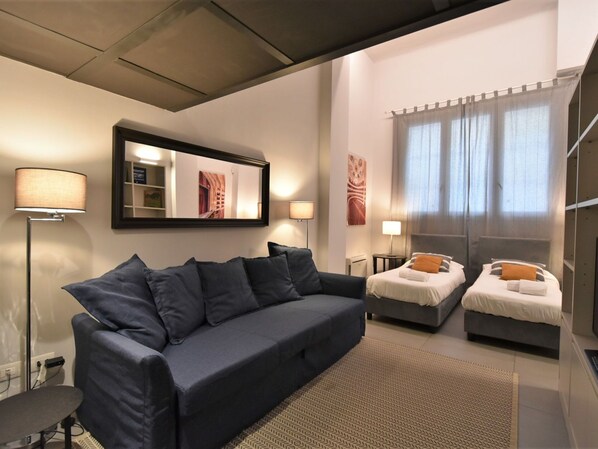 1 bedroom, travel crib, free WiFi - Beautiful apartment for 4 guests with WIFI, A/C, TV and patio (Milan)