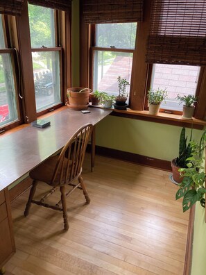 Interior - Spacious 3-bedroom apartment with AC, WiFi in awesome Milwaukee (Milwaukee)