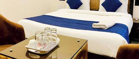 Deluxe Room | Desk, free WiFi, bed sheets