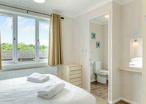 2 bedrooms, WiFi - 2 bedroom accommodation in Nr St Austell (Nr St Austell)