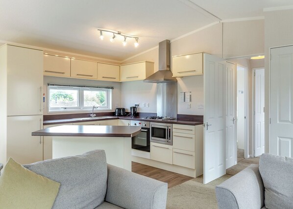 Fridge, oven, stovetop, toaster