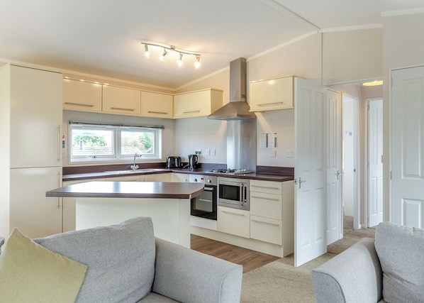 Fridge, oven, stovetop, toaster