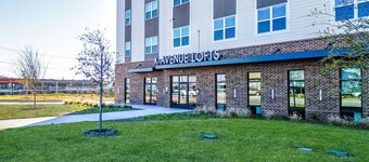 Cozy 1-bedroom apmt, great city view with fitness room, WiFi & Elevator Plano
