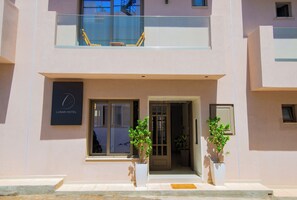 Front of property - Lunar Hotel (Hersonissos)