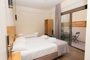 Classic Triple Room | Free WiFi - Lunar Hotel (Hersonissos)