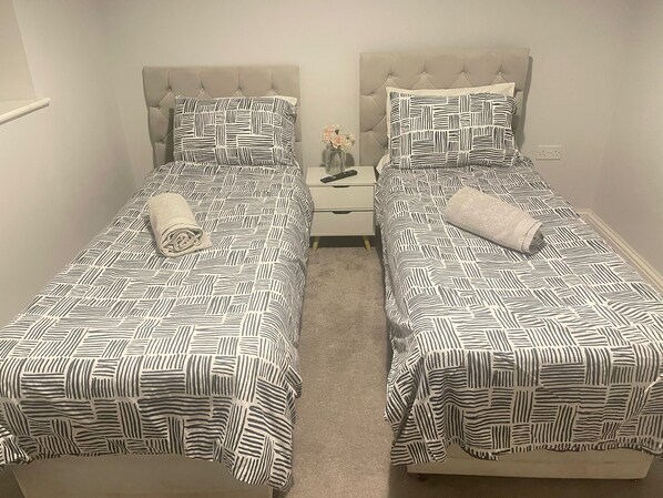 3 chambres, fer et planche à repasser, Wi-Fi, literie fournie