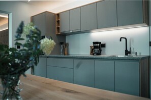 Fridge, microwave, oven, stovetop
