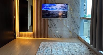 Cityscape Gem: Prime 3BR on the 7th in BGC!