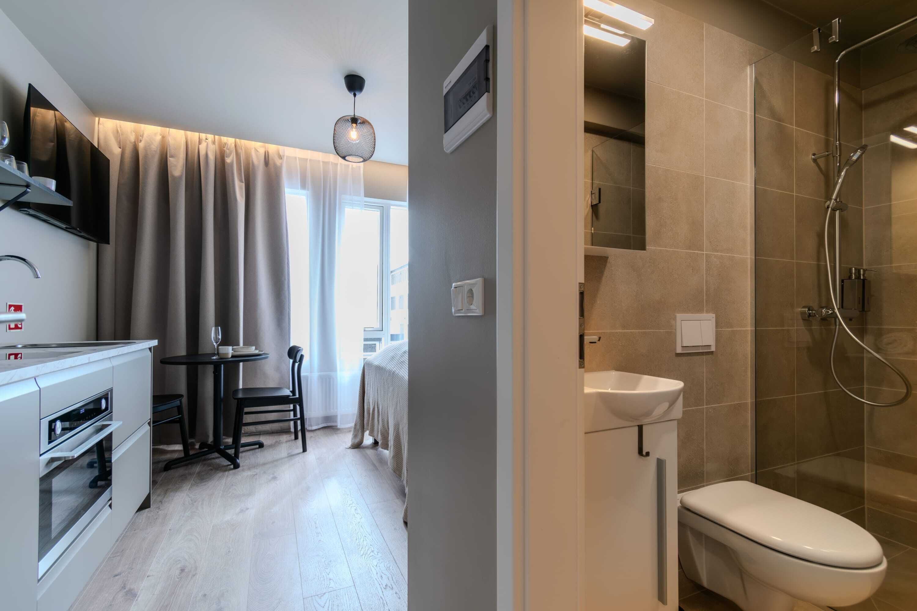 Dutxa, assecador de cabells, tovalloles i sabó 