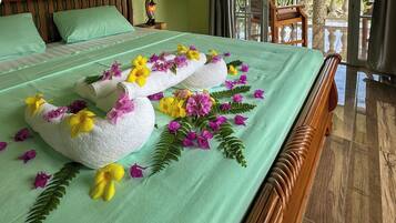 Biệt thự tiện nghi đơn giản, 3 phòng ngủ, quang cảnh một góc biển | 3 phòng ngủ, nệm cao su hoạt tính (memory foam), két bảo mật tại phòng