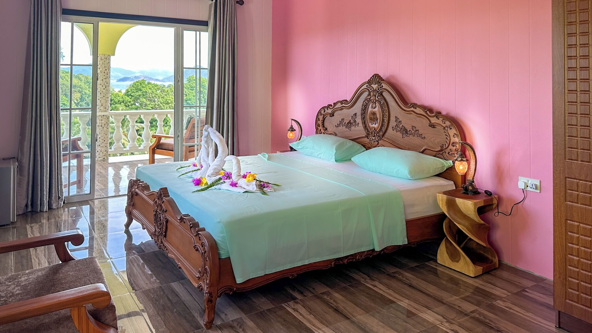 Comfort Villa, 3 Bedrooms, Partial Ocean View