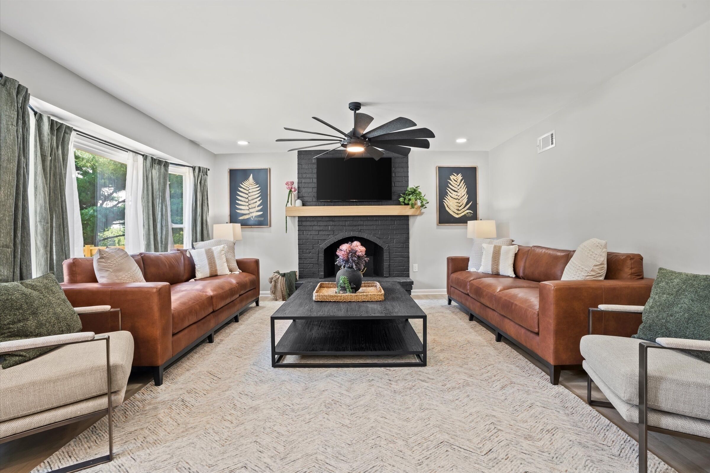 Large Home on Acre w/Hot Tub