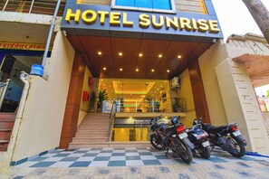Front of property - Hotel Sunrise (Jaipur)