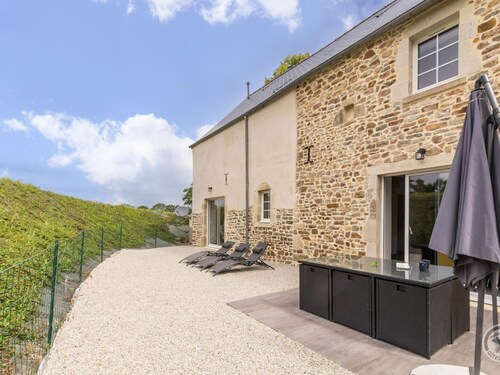 Maison idéale à Sainte-Colombe avec animal accepté et parking