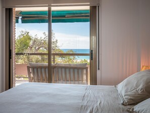 3 bedrooms, free WiFi, bed sheets - Renovated apartment with air conditioning and parking by the beach in Torredembarra (Torredembarra)