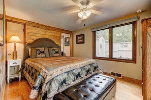 2 bedrooms, iron/ironing board, travel cot, bed sheets